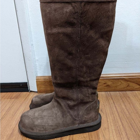 UGG Brown Boots With Zipper Brand New - Picture 5 of 10